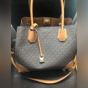 Michael Kors Brown and Tan Tote with Gold Hardware,read description